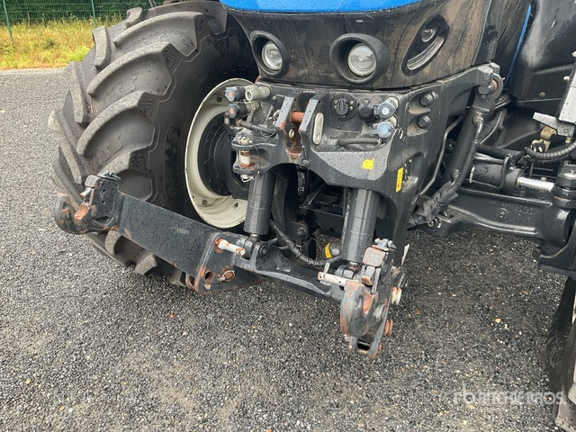 2016 New Holland T 7.315 Auto Command HD 4WD Tractor - Tracteur agricole: photos 4 2016 New Holland T 7.315 Auto Command HD 4WD Tractor - Tracteur agricole: photos 4