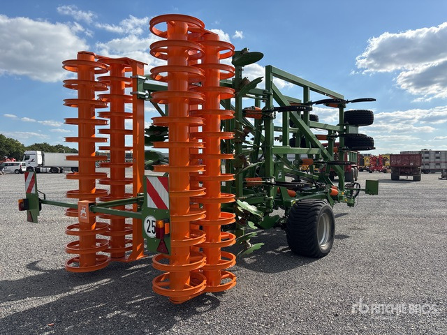 2017 Amazone Cenius 6003-2TX Cultivator - Bineuse: photos 4 2017 Amazone Cenius 6003-2TX Cultivator - Bineuse: photos 4