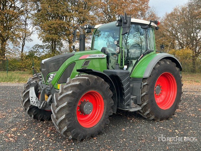 2019 Fendt 724 Vario ProfiPlus S4 4WD Tractor - Tracteur agricole: photos 2 2019 Fendt 724 Vario ProfiPlus S4 4WD Tractor - Tracteur agricole: photos 2