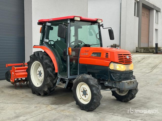 Kubota KL330 4WD Tractor - Tracteur agricole: photos 3 Kubota KL330 4WD Tractor - Tracteur agricole: photos 3