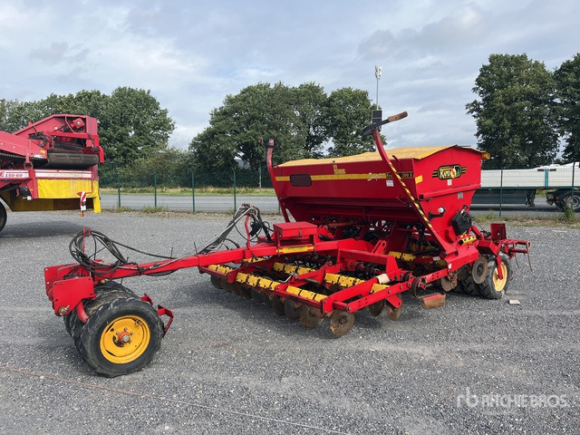 Vaederstad Rapid Air Seeder - Combiné de semis: photos 2 Vaederstad Rapid Air Seeder - Combiné de semis: photos 2