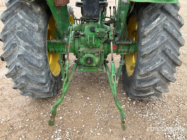 1990 John Deere 2450 4WD Tractor - Tracteur agricole: photos 5 1990 John Deere 2450 4WD Tractor - Tracteur agricole: photos 5