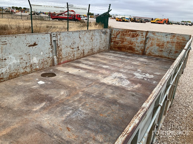 2000 Mitsubishi Canter 4x2 Flatbed Truck - Camion plateau: photos 5 2000 Mitsubishi Canter 4x2 Flatbed Truck - Camion plateau: photos 5