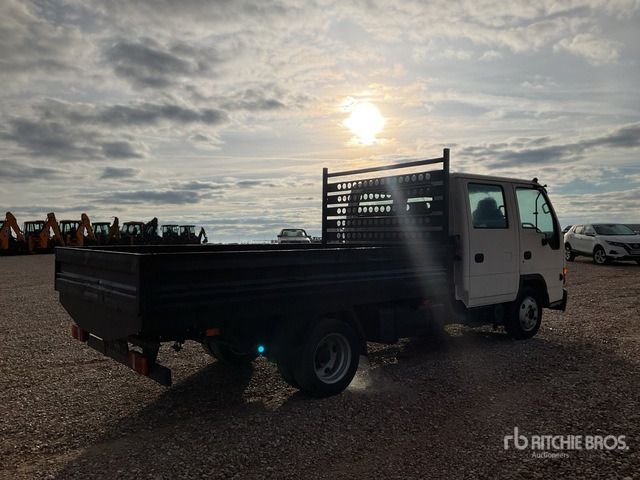 2006 Isuzu Elf 4x2 Crew Cab Flatbed Truck - Camion plateau: photos 3 2006 Isuzu Elf 4x2 Crew Cab Flatbed Truck - Camion plateau: photos 3