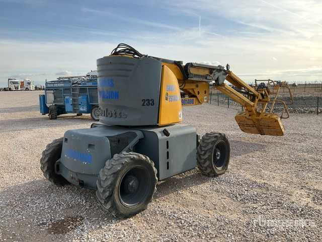 2007 Haulotte HA12PX 4WD Diesel Articulating Boom Lift - Nacelle articulée: photos 2 2007 Haulotte HA12PX 4WD Diesel Articulating Boom Lift - Nacelle articulée: photos 2