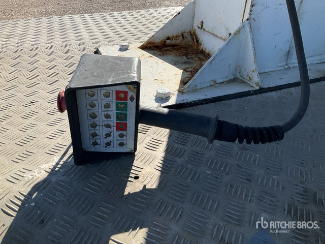 2010 Iveco Daily 2010 Versalift ET-26-LEXS 8 m o ... Bucket Truck - Camion avec nacelle: photos 5 2010 Iveco Daily 2010 Versalift ET-26-LEXS 8 m o ... Bucket Truck - Camion avec nacelle: photos 5