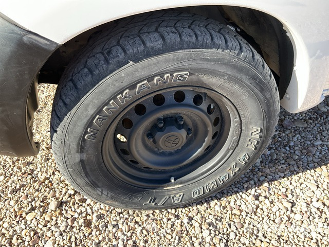 2015 Toyota Hilux 4x4 Crew Cab Pickup - Pick-up: photos 5 2015 Toyota Hilux 4x4 Crew Cab Pickup - Pick-up: photos 5