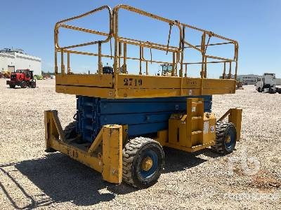 EMC PE15 4x4 Diesel - Nacelle ciseaux: photos 4 EMC PE15 4x4 Diesel - Nacelle ciseaux: photos 4