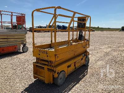 HAULOTTE COMPACT 8 Electric (Inoperable) - Nacelle ciseaux: photos 1 HAULOTTE COMPACT 8 Electric (Inoperable) - Nacelle ciseaux: photos 1