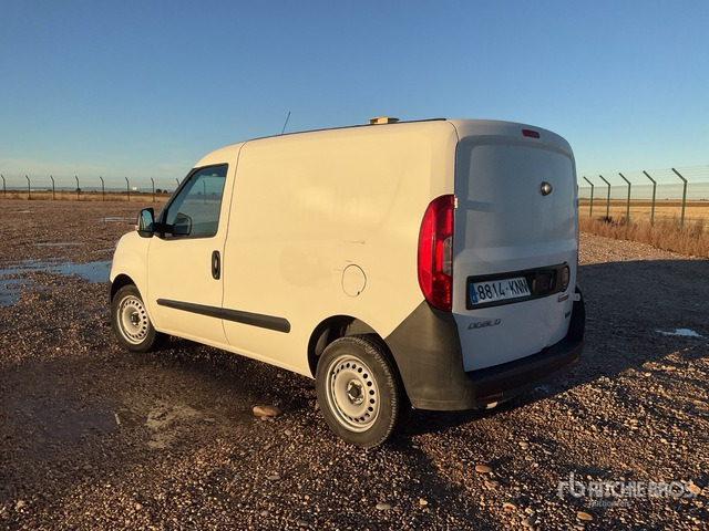 2018 Fiat Doblo Cargo Van - Véhicule utilitaire: photos 2 2018 Fiat Doblo Cargo Van - Véhicule utilitaire: photos 2