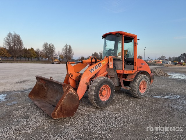 2001 Hitachi W80 Wheel Loader - Chargeuse sur pneus: photos 2 2001 Hitachi W80 Wheel Loader - Chargeuse sur pneus: photos 2