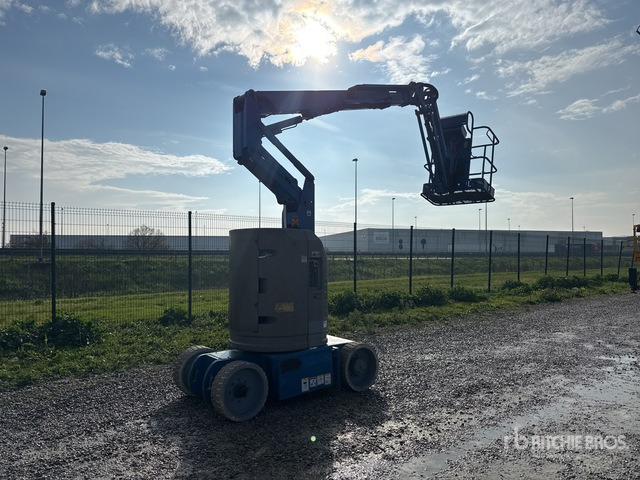 2008 Genie Z-30/20N Electric Articulating Boom Lift - Nacelle articulée: photos 3 2008 Genie Z-30/20N Electric Articulating Boom Lift - Nacelle articulée: photos 3