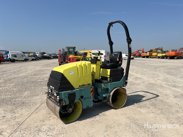 2009 Ammann AV12 Double Drum Roller - Rouleau compresseur: photos 2 2009 Ammann AV12 Double Drum Roller - Rouleau compresseur: photos 2