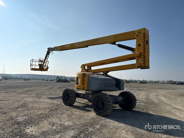 2009 Haulotte HA260PX Diesel Articulating Boom Lift - Nacelle articulée: photos 3 2009 Haulotte HA260PX Diesel Articulating Boom Lift - Nacelle articulée: photos 3