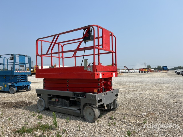 2012 Haulotte Compact 10 Electric (Inoperable) Scissor Lift - Nacelle ciseaux: photos 3 2012 Haulotte Compact 10 Electric (Inoperable) Scissor Lift - Nacelle ciseaux: photos 3
