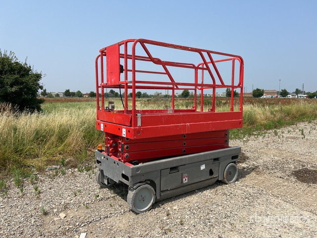 2012 Haulotte Compact 10 Electric (Inoperable) Scissor Lift - Nacelle ciseaux: photos 4 2012 Haulotte Compact 10 Electric (Inoperable) Scissor Lift - Nacelle ciseaux: photos 4