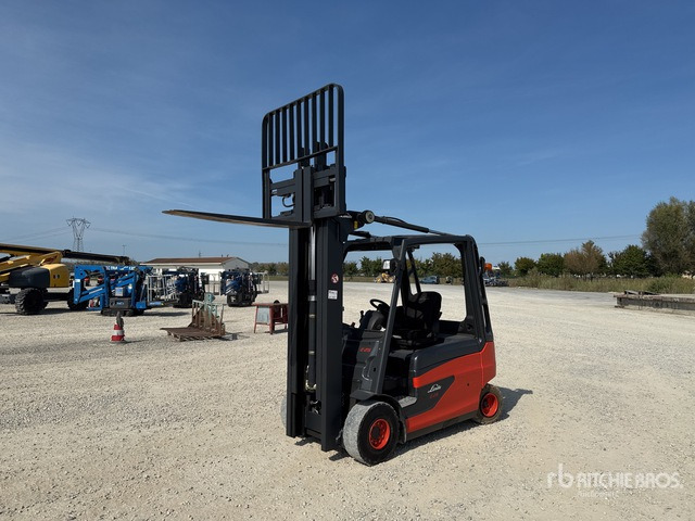 2013 Linde E25L-01 2500 kg Electric Forklift - Chariot élévateur électrique: photos 2 2013 Linde E25L-01 2500 kg Electric Forklift - Chariot élévateur électrique: photos 2