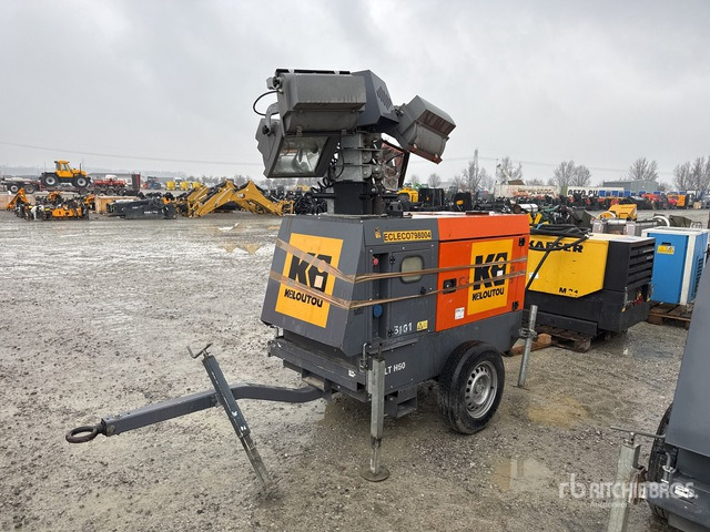 2014 Atlas Copco QLT H50 Light Tower - Mat d'éclairage: photos 1 2014 Atlas Copco QLT H50 Light Tower - Mat d'éclairage: photos 1
