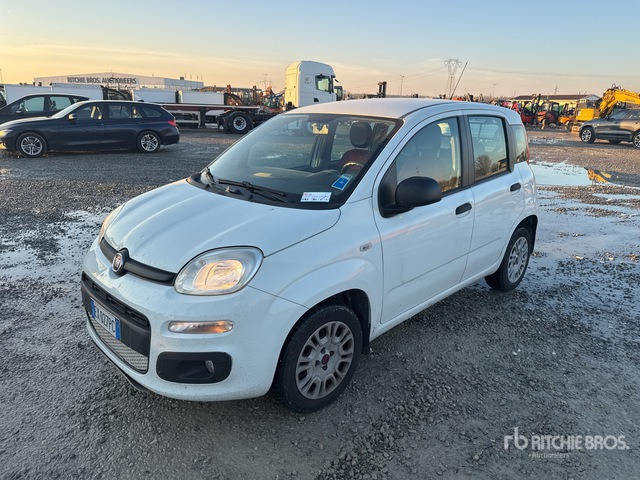 2014 Fiat Panda Automobile - Voiture: photos 1 2014 Fiat Panda Automobile - Voiture: photos 1