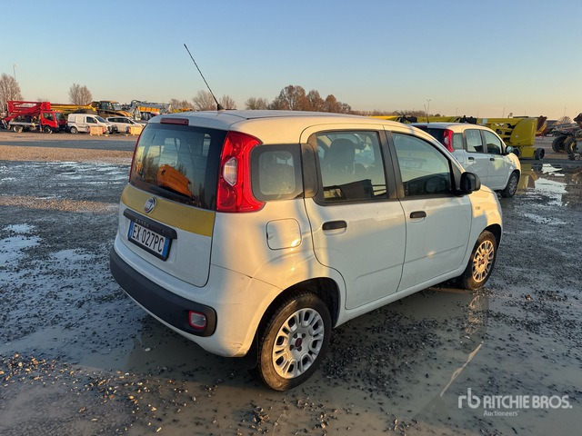 2014 Fiat Panda Automobile - Voiture: photos 3 2014 Fiat Panda Automobile - Voiture: photos 3