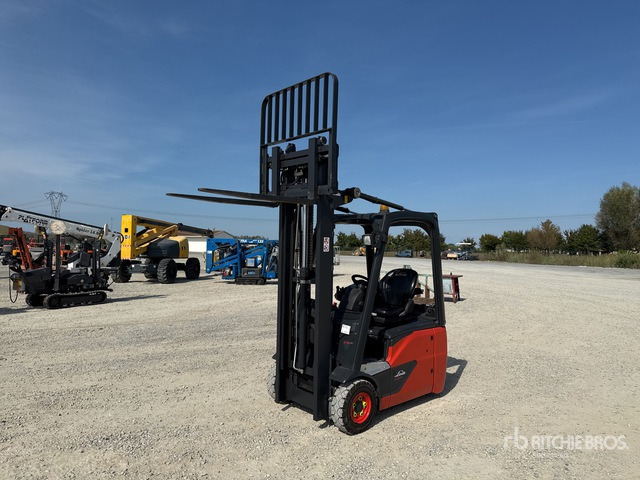 2014 Linde E15-02 1500 kg Electric Forklift - Chariot élévateur électrique: photos 1 2014 Linde E15-02 1500 kg Electric Forklift - Chariot élévateur électrique: photos 1