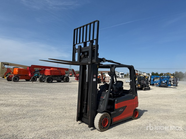 2014 Linde E30L-01 3000 kg Electric Forklift - Chariot élévateur électrique: photos 1 2014 Linde E30L-01 3000 kg Electric Forklift - Chariot élévateur électrique: photos 1