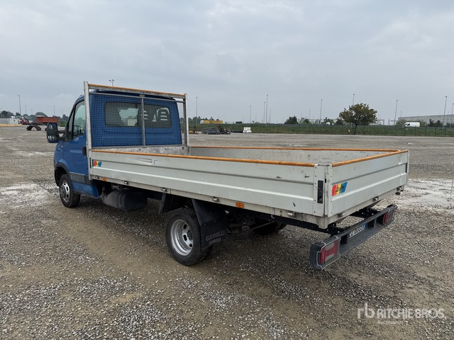 2015 Iveco Daily 35C11 Autocarro cassone fisso - Utilitaire plateau: photos 4 2015 Iveco Daily 35C11 Autocarro cassone fisso - Utilitaire plateau: photos 4