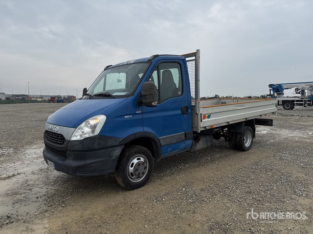 2015 Iveco Daily 35C11 Autocarro cassone fisso - Utilitaire plateau: photos 2 2015 Iveco Daily 35C11 Autocarro cassone fisso - Utilitaire plateau: photos 2