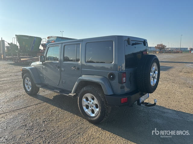 2015 Jeep Wrangler Unlimited Sahara 2.8 CRD 4WD auto 147KW/200CV SUV - SUV: photos 2 2015 Jeep Wrangler Unlimited Sahara 2.8 CRD 4WD auto 147KW/200CV SUV - SUV: photos 2