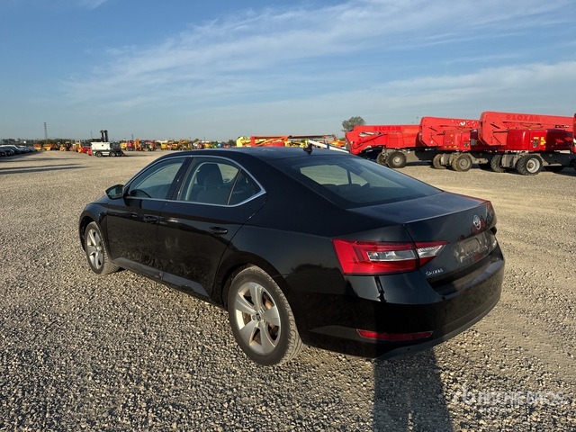 2018 Skoda Superb Autovettura - Voiture: photos 4 2018 Skoda Superb Autovettura - Voiture: photos 4