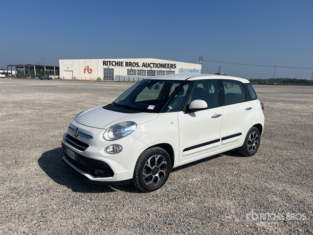 2019 Fiat 500L Automobile - Voiture: photos 1 2019 Fiat 500L Automobile - Voiture: photos 1