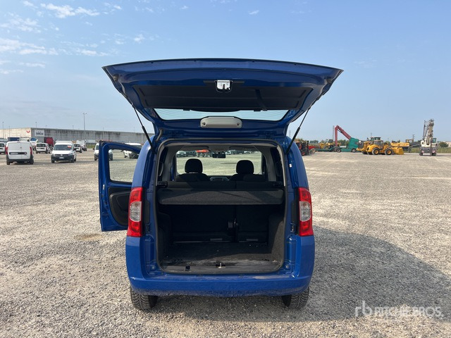 2019 Fiat Qubo Autocarro furgonato - Utilitaire double cabine: photos 5 2019 Fiat Qubo Autocarro furgonato - Utilitaire double cabine: photos 5