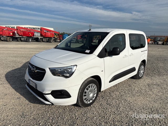 2021 Opel Combo LIFE 1.5 D 100CV EDITION PLUS L ... Van Truck - Fourgonnette: photos 1 2021 Opel Combo LIFE 1.5 D 100CV EDITION PLUS L ... Van Truck - Fourgonnette: photos 1