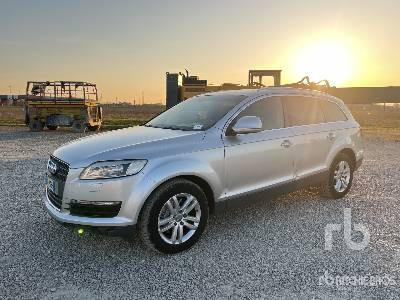 AUDI Q7 - Voiture: photos 1 AUDI Q7 - Voiture: photos 1