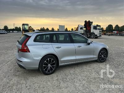 VOLVO V60 SW D3 GEARTRONIC BUSINESS 2.0 150CV - Voiture: photos 3 VOLVO V60 SW D3 GEARTRONIC BUSINESS 2.0 150CV - Voiture: photos 3