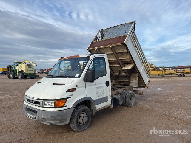 2002 Iveco Daily 35C11 4x2 Camion Benne (Inoperable) Dump Truck: Light Duty - Camion benne: photos 2 2002 Iveco Daily 35C11 4x2 Camion Benne (Inoperable) Dump Truck: Light Duty - Camion benne: photos 2