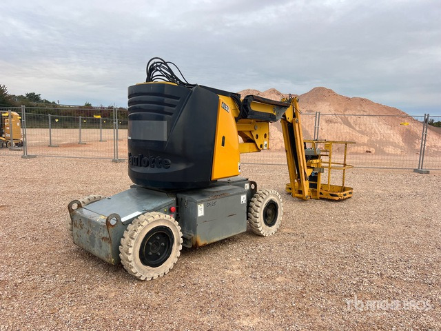 2006 Haulotte HA12IP 2WD Electric Nacelle Articulee Articulating Boom Lift - Nacelle articulée: photos 2 2006 Haulotte HA12IP 2WD Electric Nacelle Articulee Articulating Boom Lift - Nacelle articulée: photos 2