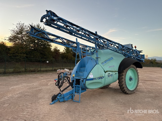 2008 Berthoud Tenor 35-37 28 m High Clearance Pulverisate ... Pull-Type Sprayer - Pulvérisateur traîné: photos 1 2008 Berthoud Tenor 35-37 28 m High Clearance Pulverisate ... Pull-Type Sprayer - Pulvérisateur traîné: photos 1