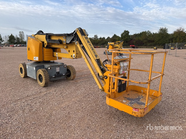 2008 Haulotte HA12IP 2WD Electric Nacelle Articulee ... Articulating Boom Lift - Nacelle articulée: photos 4 2008 Haulotte HA12IP 2WD Electric Nacelle Articulee ... Articulating Boom Lift - Nacelle articulée: photos 4