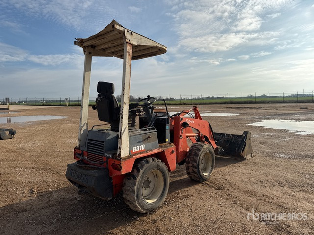 2008 Kubota R310 (Inoperable) Wheel Loader - Chargeuse sur pneus: photos 3 2008 Kubota R310 (Inoperable) Wheel Loader - Chargeuse sur pneus: photos 3