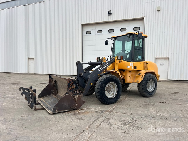 2009 Volvo L30B-Z Chargeuse Sur Pneus Wheel Loader - Chargeuse sur pneus: photos 1 2009 Volvo L30B-Z Chargeuse Sur Pneus Wheel Loader - Chargeuse sur pneus: photos 1