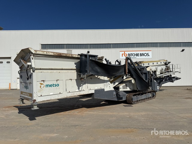 2012 Metso ST3.8 Tracked Screen Plant - Crible: photos 1 2012 Metso ST3.8 Tracked Screen Plant - Crible: photos 1