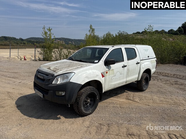 2013 Isuzu D-Max 4x4 Extended Cab (Inoperable) Pickup - Pick-up: photos 2 2013 Isuzu D-Max 4x4 Extended Cab (Inoperable) Pickup - Pick-up: photos 2