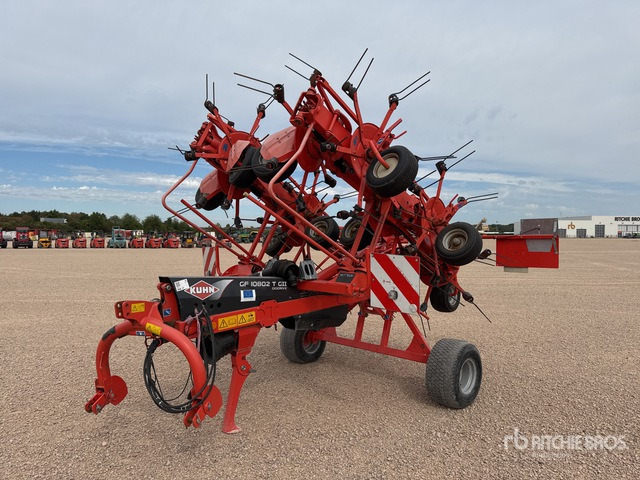 2014 Kuhn GF 10802 T G2 10.8 m 2-Point 10 Rotor Faneuse Hay Tedder - Faneuse: photos 2 2014 Kuhn GF 10802 T G2 10.8 m 2-Point 10 Rotor Faneuse Hay Tedder - Faneuse: photos 2