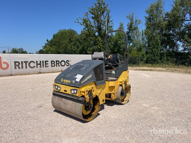 2015 Bomag BW120AD-5 Compacteur Vibrant Tandem Double Drum Roller - Rouleau compresseur: photos 1 2015 Bomag BW120AD-5 Compacteur Vibrant Tandem Double Drum Roller - Rouleau compresseur: photos 1