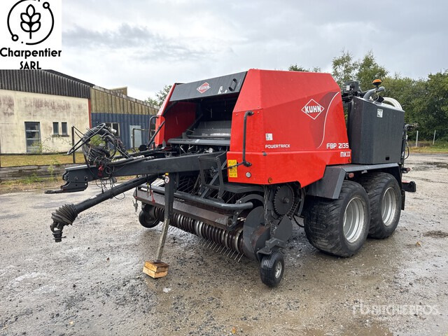 2015 Kuhn FBP 2135 MKII PowerTrack Enrubanneuse T/A Combination Baler Wrapper - Presse à balles rondes, Enrubanneuse: photos 1 2015 Kuhn FBP 2135 MKII PowerTrack Enrubanneuse T/A Combination Baler Wrapper - Presse à balles rondes, Enrubanneuse: photos 1
