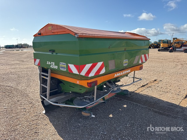 2016 Amazone ZATS 4200 Hydro 54 m 3-Point 4200 L Epandeur A ... Fertilizer Spreader - Distributeur d'engrais: photos 4 2016 Amazone ZATS 4200 Hydro 54 m 3-Point 4200 L Epandeur A ... Fertilizer Spreader - Distributeur d'engrais: photos 4