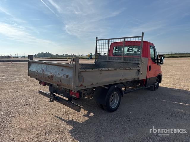 2016 Iveco 35-130 Camion Benne (Inoperable) Dump Truck: Light Duty - Utilitaire benne: photos 3 2016 Iveco 35-130 Camion Benne (Inoperable) Dump Truck: Light Duty - Utilitaire benne: photos 3