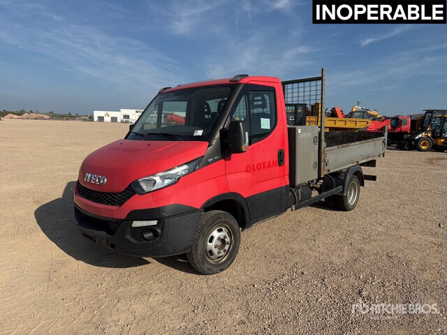 2016 Iveco 35-130 Camion Benne (Inoperable) Dump Truck: Light Duty - Utilitaire benne: photos 2 2016 Iveco 35-130 Camion Benne (Inoperable) Dump Truck: Light Duty - Utilitaire benne: photos 2