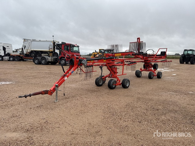 2016 Kuhn GA6632 6.6 m Semi-Mount 2 Rotor Andaineuse Hay Rake - Faneuse: photos 2 2016 Kuhn GA6632 6.6 m Semi-Mount 2 Rotor Andaineuse Hay Rake - Faneuse: photos 2